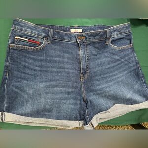 Women 18 Blue Tommy Short